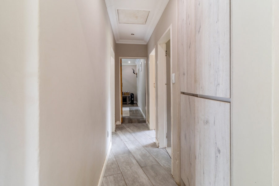 8 Bedroom Property for Sale in Ifafi North West